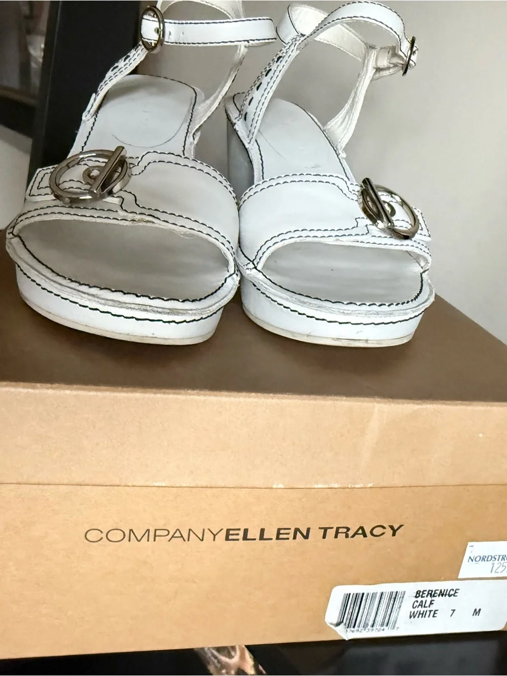 Company Ellen Tracy White Leather Wedge Sandals | Size 7 | Buckle Accent